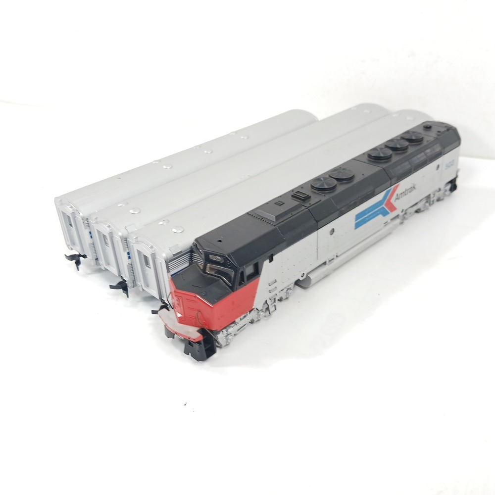 Amtrak HO Scale Model Train Set Locomotive 503 and 3 Passenger Cars Silver - Picture 10 of 16